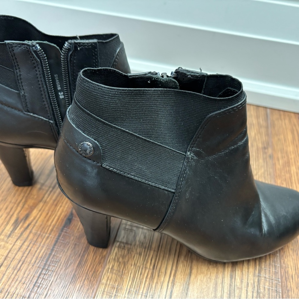 Geox Respira Black Ankle Boots - Picture 2 of 5